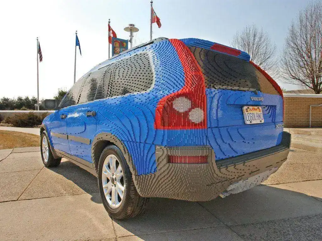 2004-Volvo-XC90-LEGO-Replica-RA-1024x768.webp