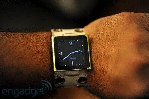 2010-11-18nanowatchrev.webp