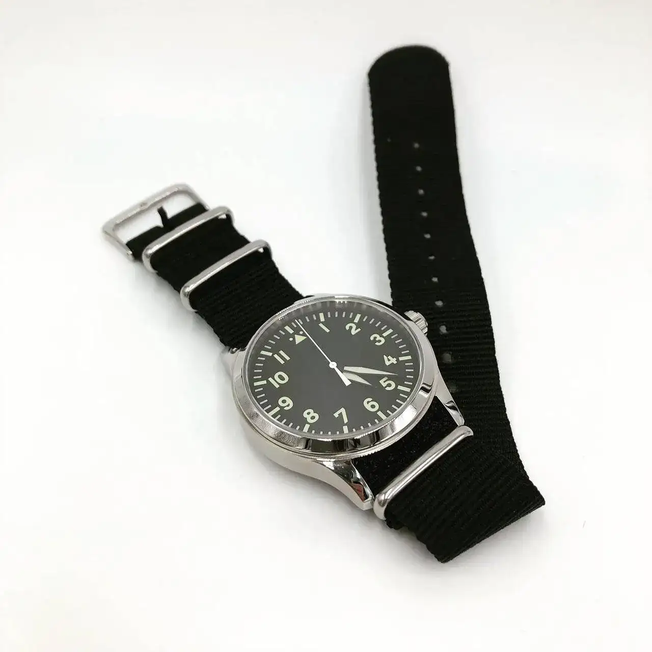 2011020 100 FLIEGER.webp