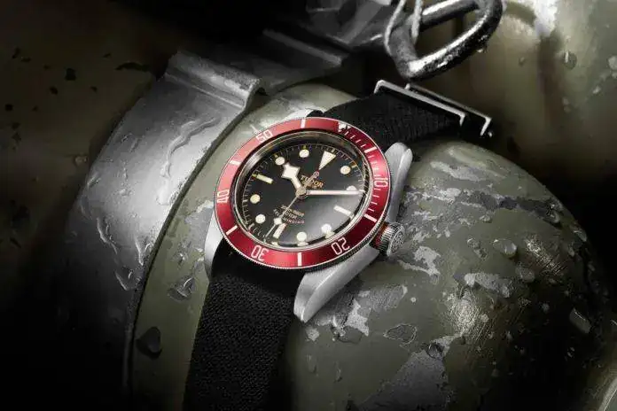 2012_TUDOR_Heritage_Black_Bay-696x464.webp