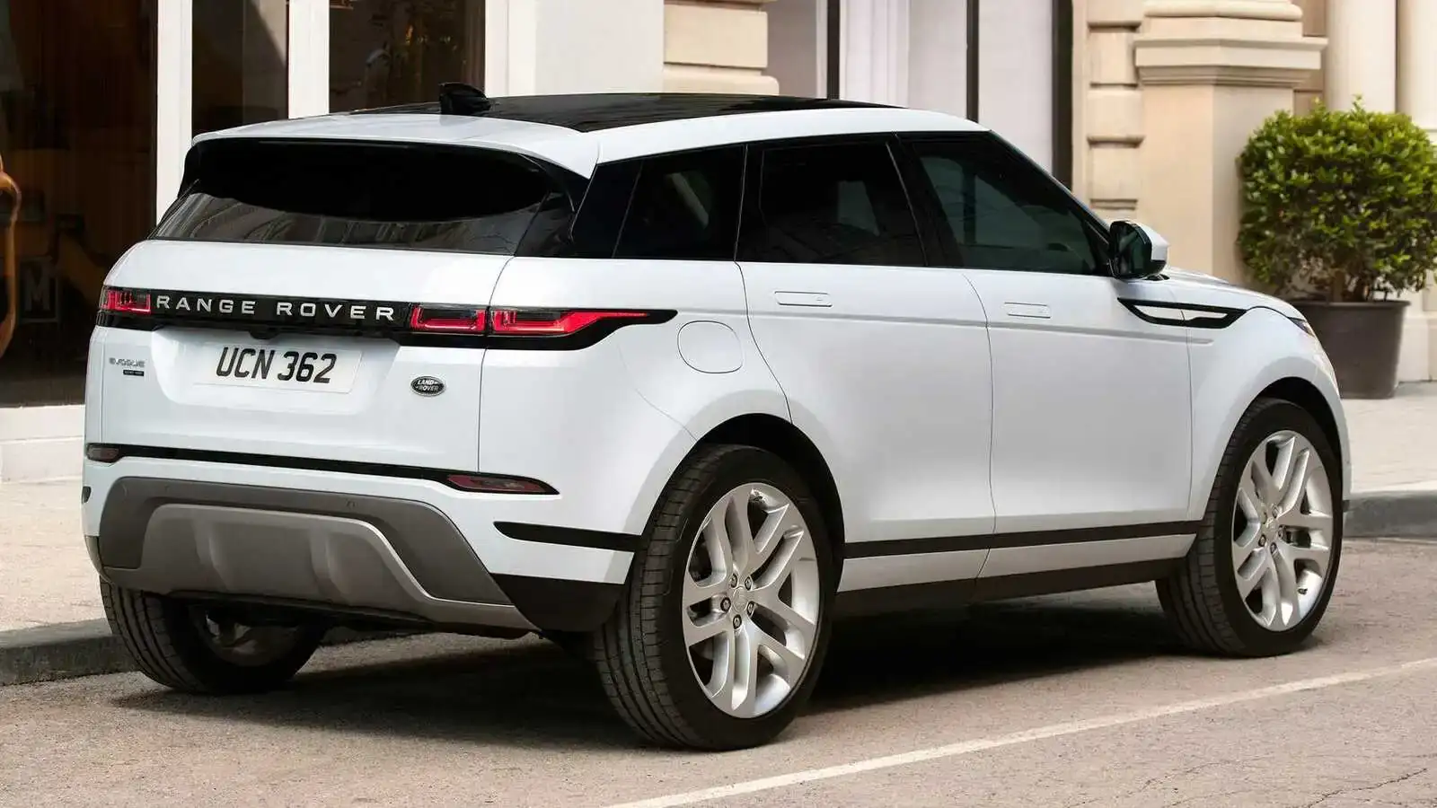 2020-range-rover-evoque.webp