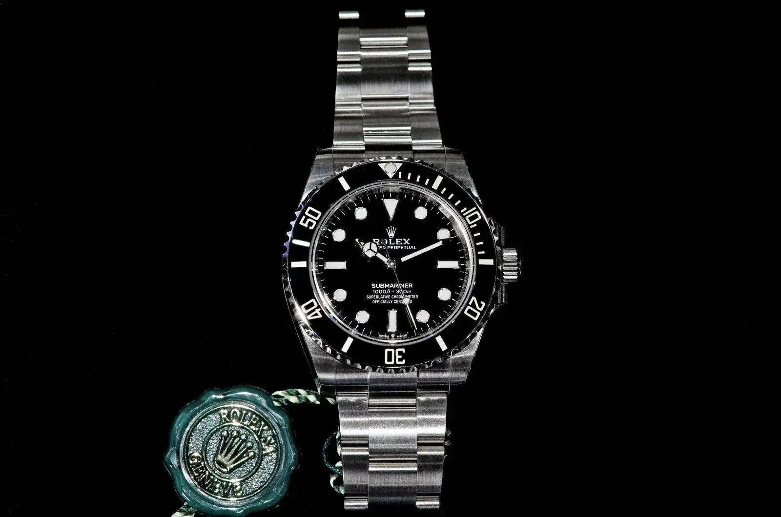 2020-Rolex-Submariner-Ref-124060-lead.jpg