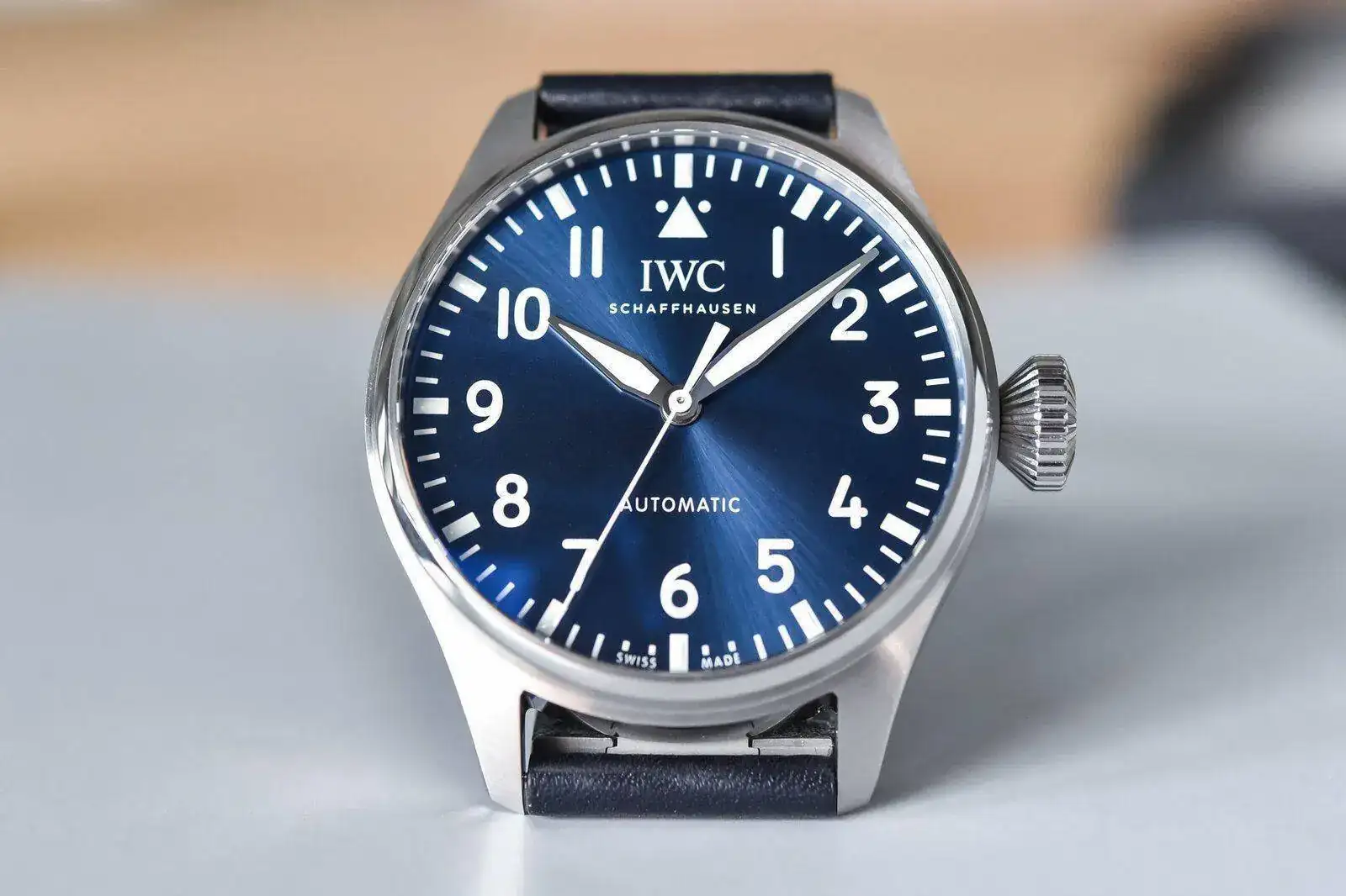 2021-IWC-Big-Pilots-Watch-43-review-10.webp