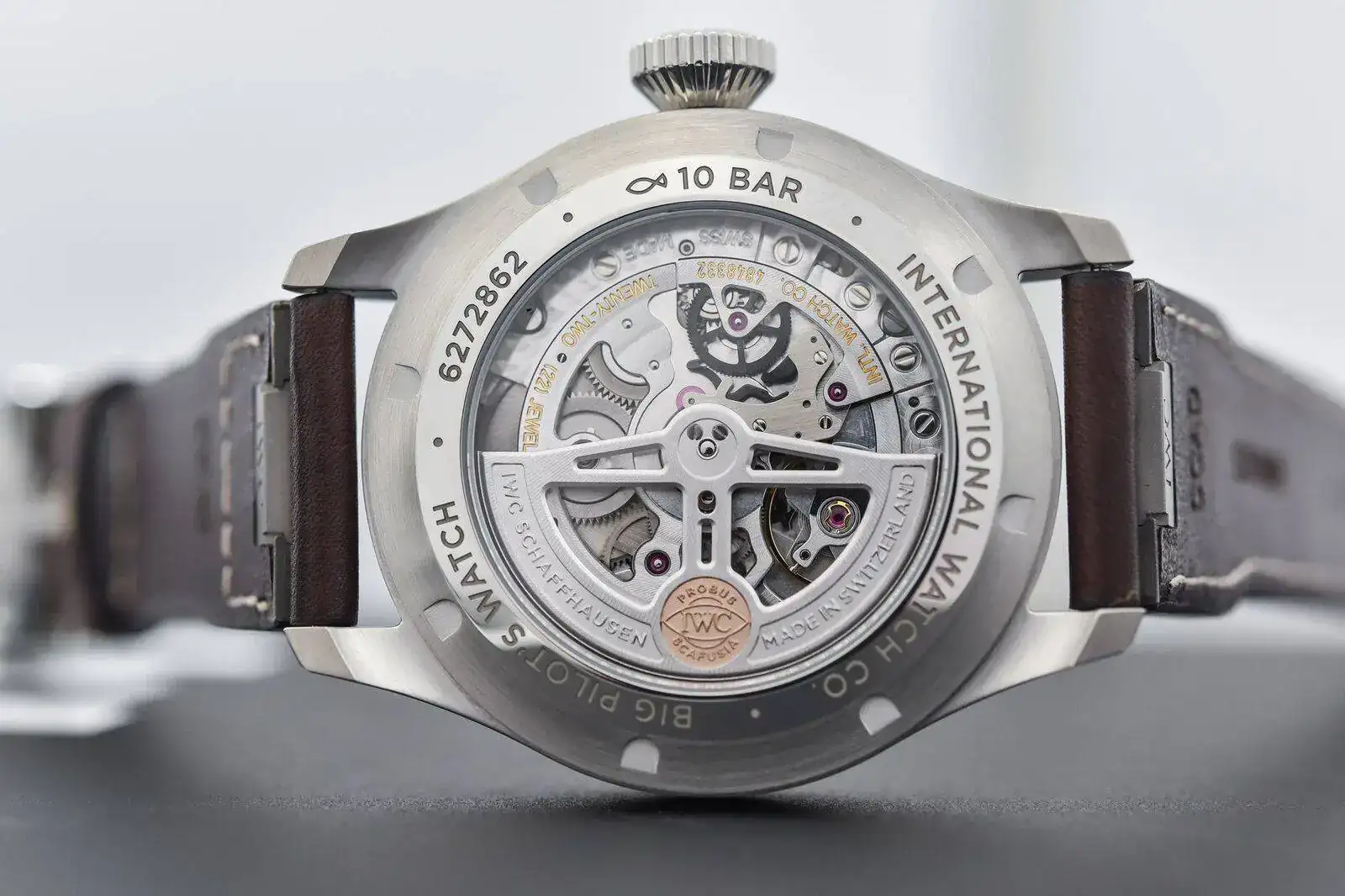 2021-IWC-Big-Pilots-Watch-43-review-13.webp