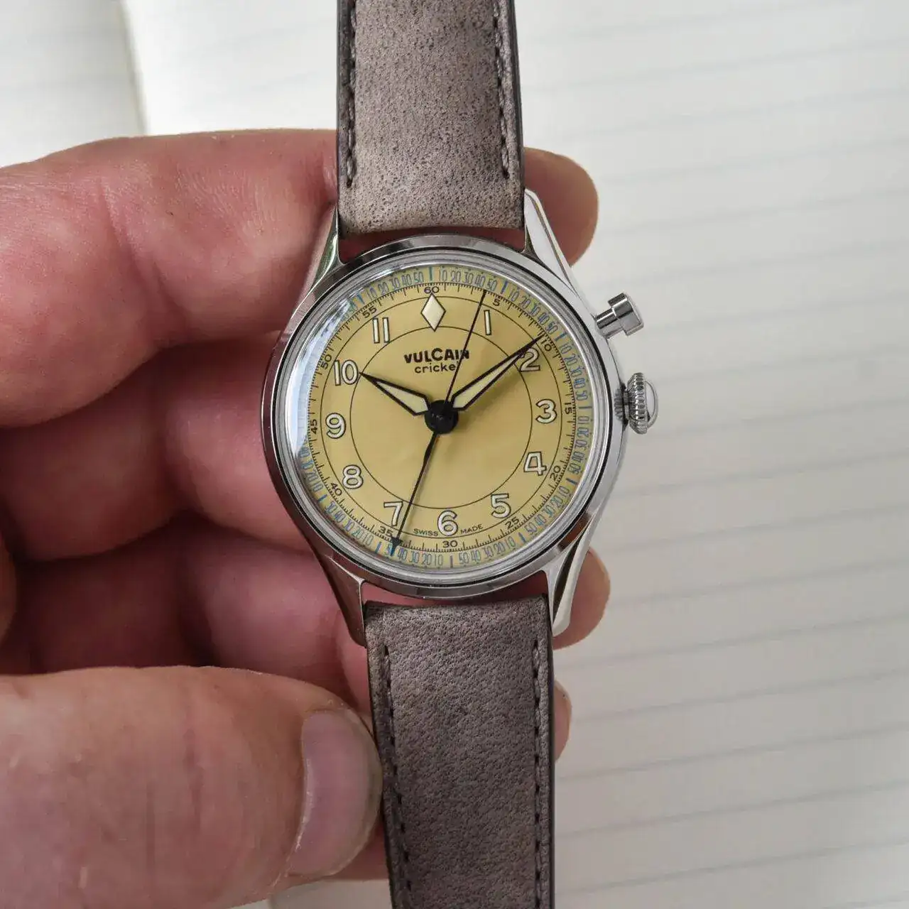 2022-Comeback-Vulcain-Cricket-Alarm-Watch-Hands-On-1-1536x1536.jpg