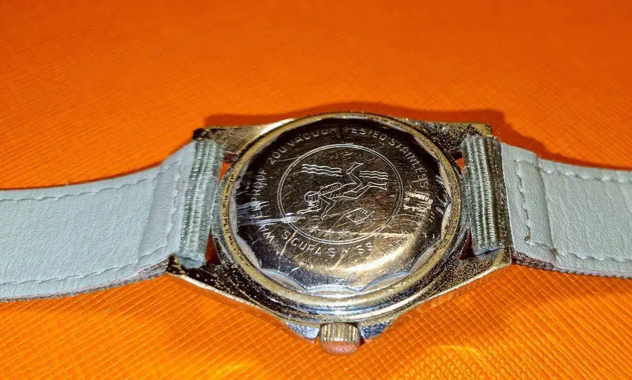 Montre De Plongée Mécanique Vintage Sicura Submarine - Nécessite Réparation, Testée Sous Vide