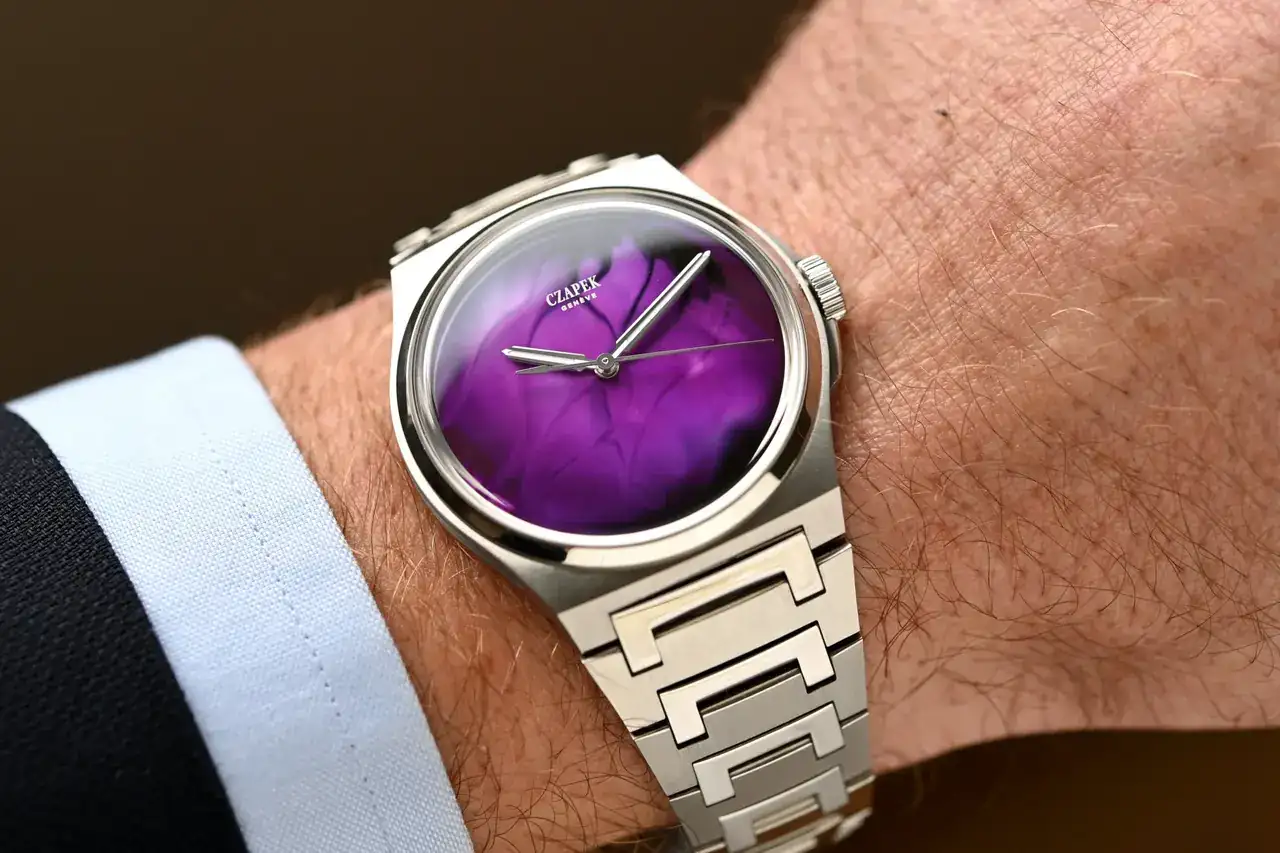 2024-Czapek-Antarctique-Purple-Storm-4.webp