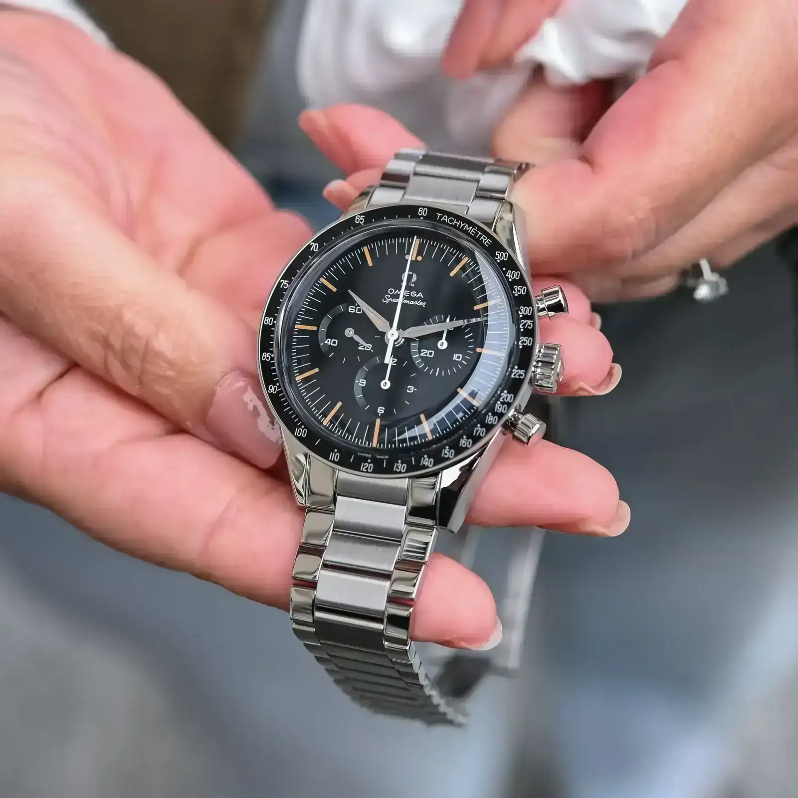 2024-Omega-Speedmaster-FOiS-First-Omega-in-Space-grey-blue-dial-review-comparison-old-Speedma...webp