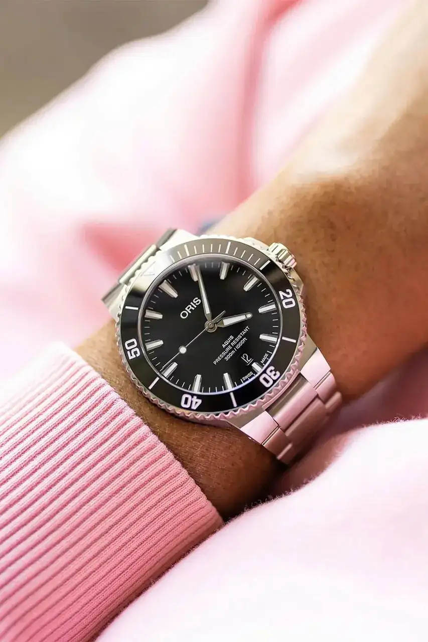 2024 Oris Aquis Date 41.5mm Calibre 733 - 3