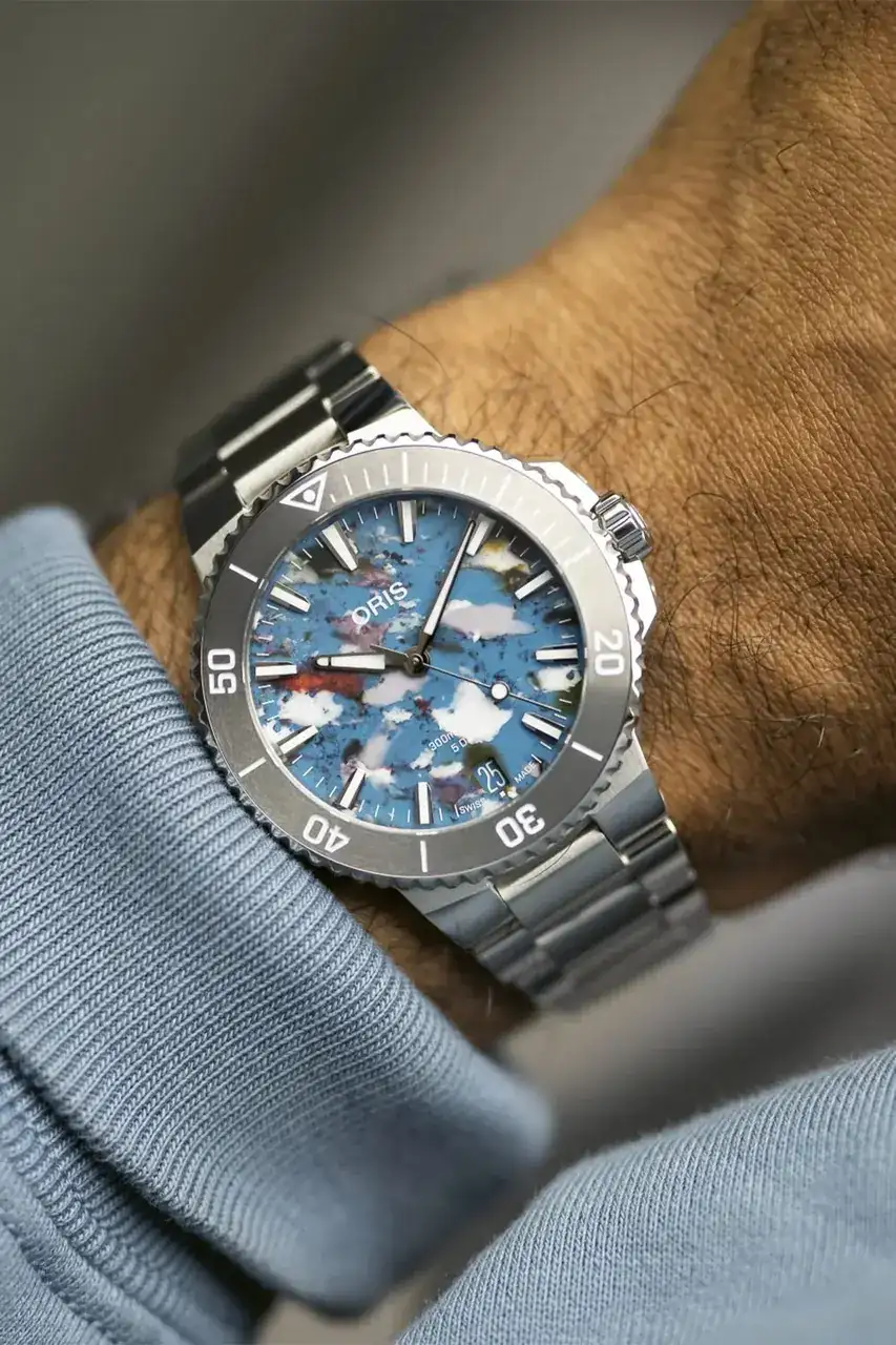 2024 Oris Aquis Date 43.5mm Calibre 400 - 3