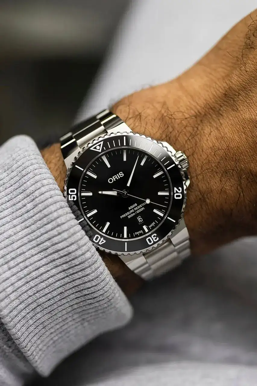 2024 Oris Aquis Date 43.5mm Calibre 733 - 2