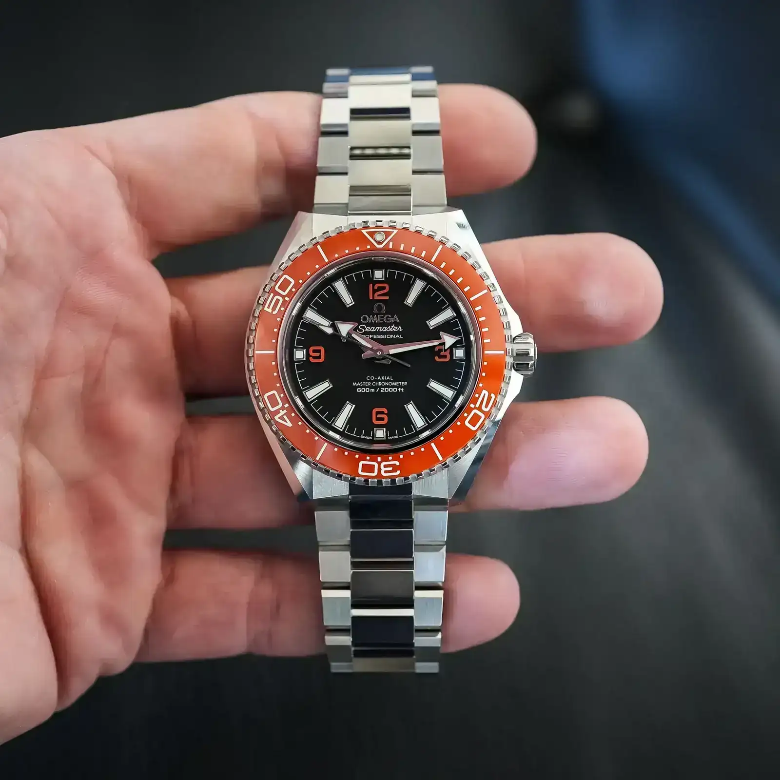 2025-omega-seamaster-planet-ocean-600m-4th-generation-dive-watch-price-video-review-12.webp