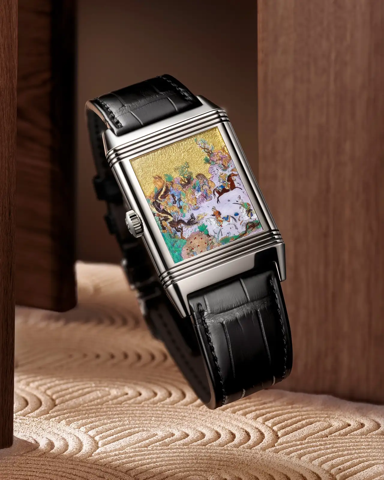 2025-q39334s2-reverso-shahnameh-levitation2-srgb-4-5.webp