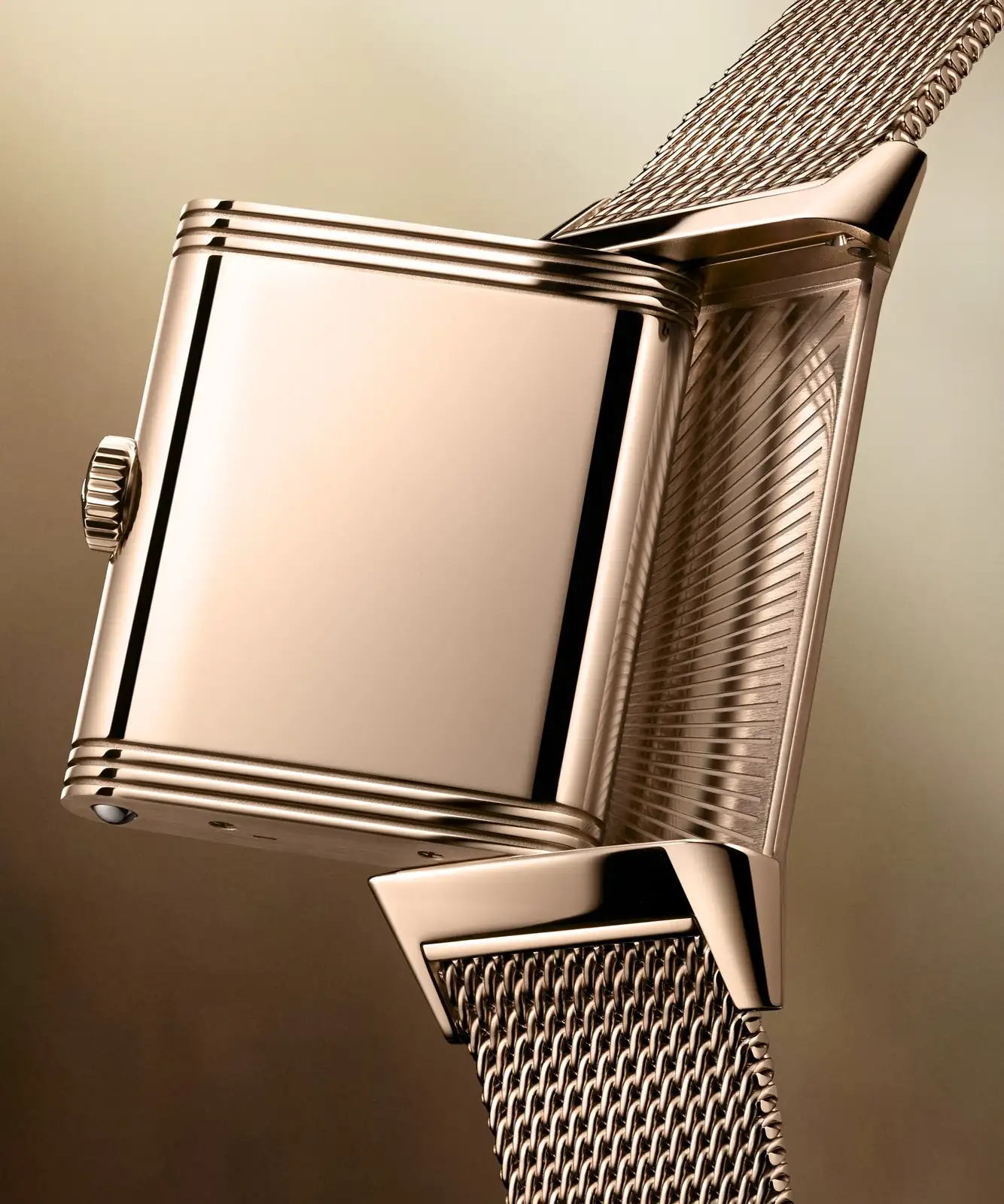 2025-q713216j-reverso-trib-ss-milanaise-closeup2-adobe98-16-9.webp