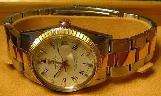 20rolexoysterdate15053.webp