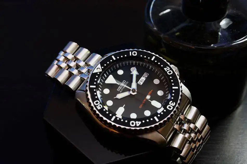 2100d1304664292-review-seiko-skx007-divers-200m-02.webp