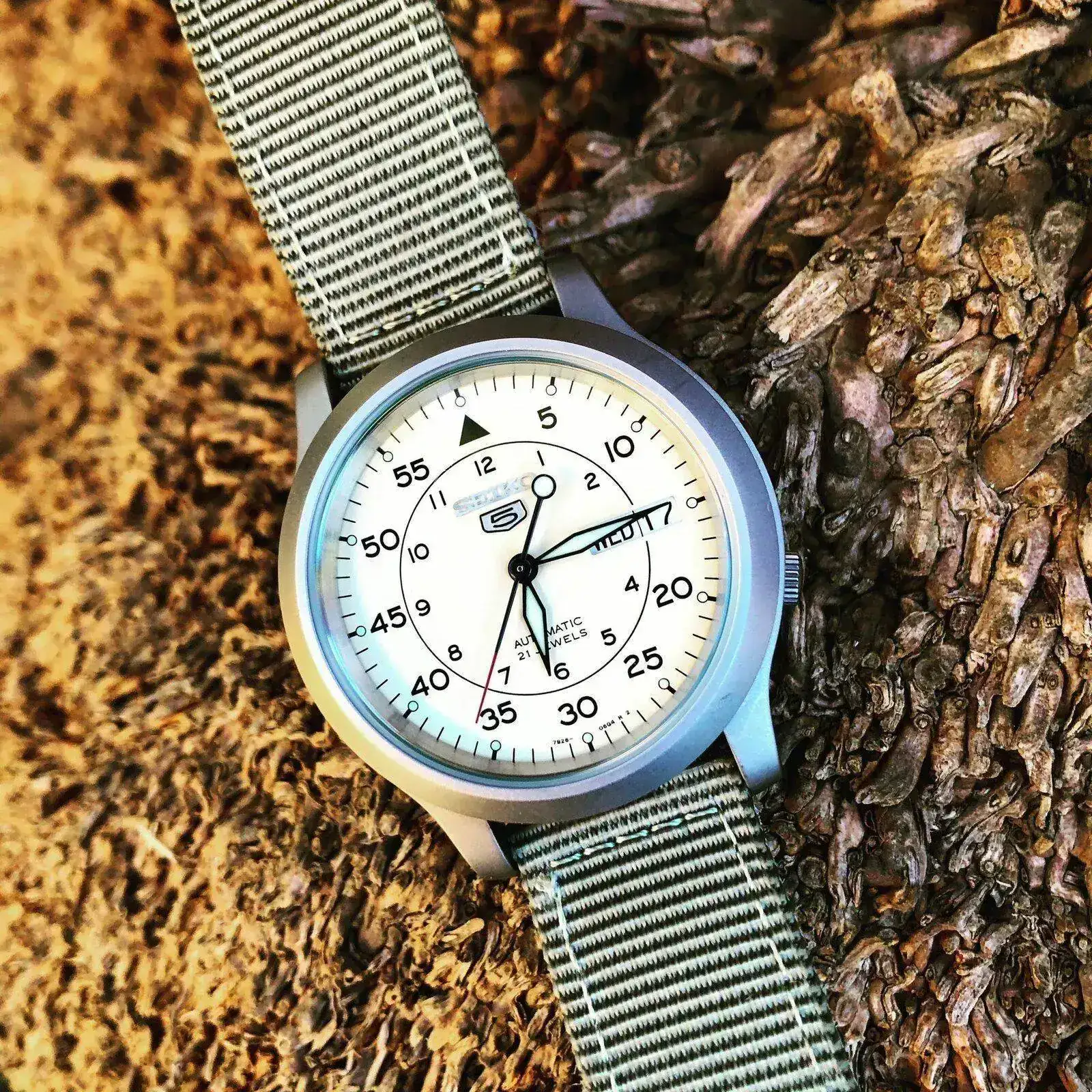 21031770 305 SEIKO SNK803K2 DESERT STORM.webp