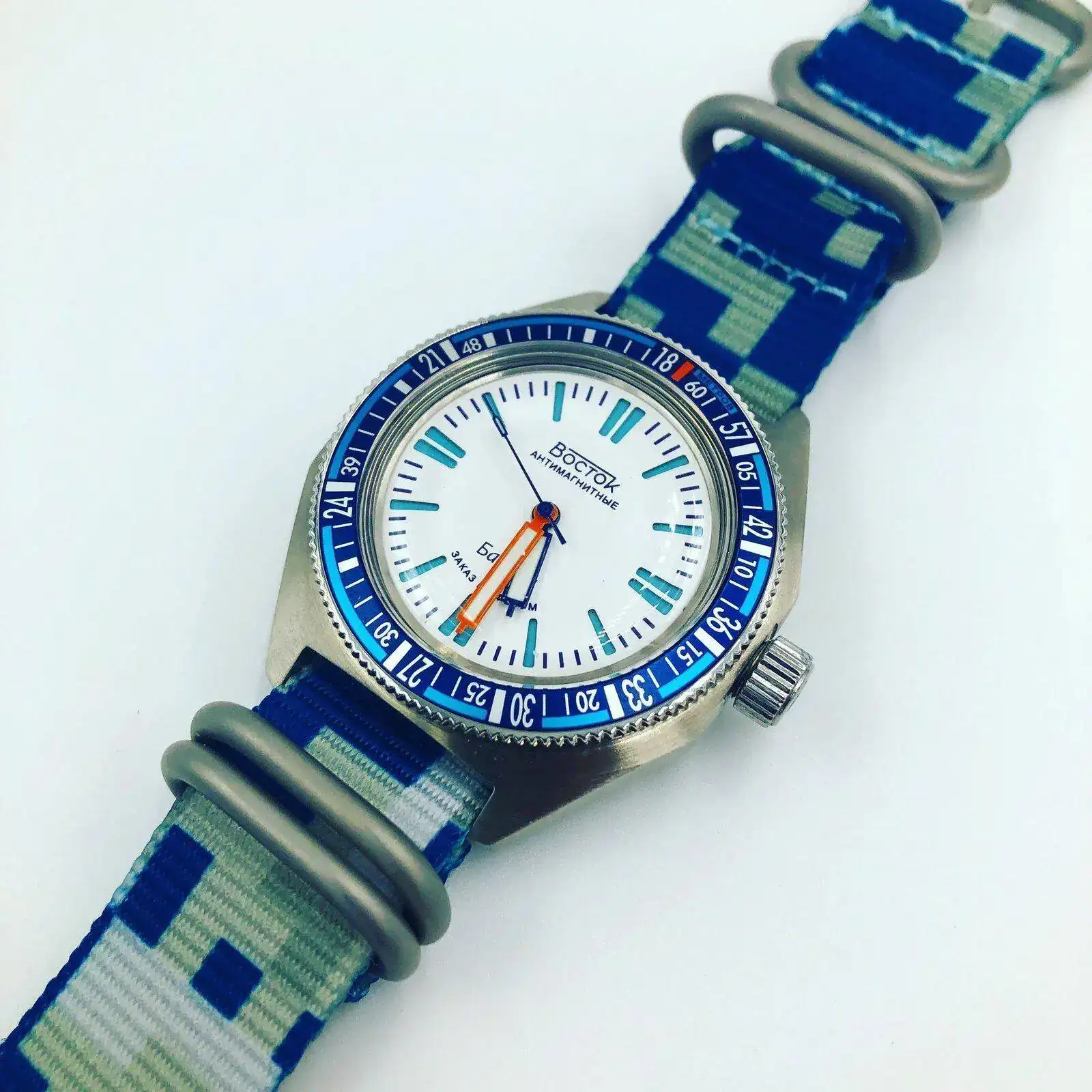 21090970 215 AMPHIBIA SE 650B08 BAIKAL.webp