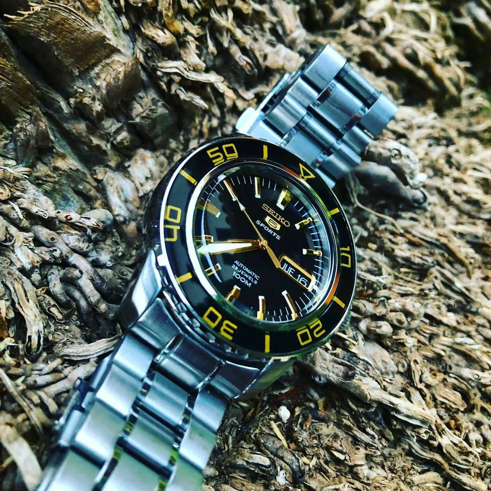 21091680 105 SEIKO 5 SPORTS SNZH57K1.webp