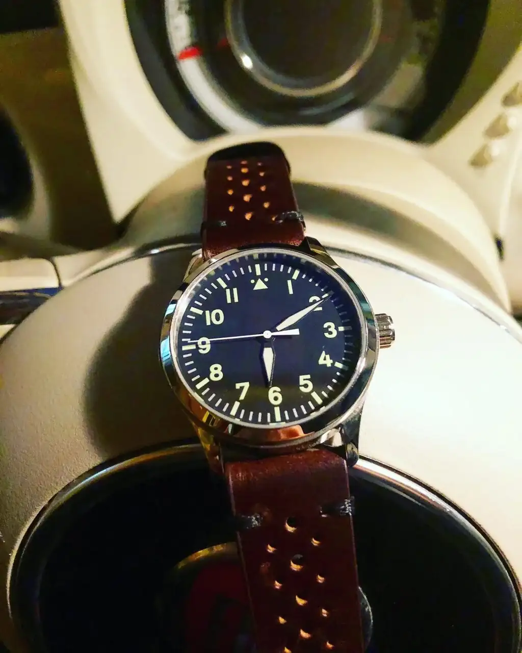 21111170 100 FLIEGER.webp