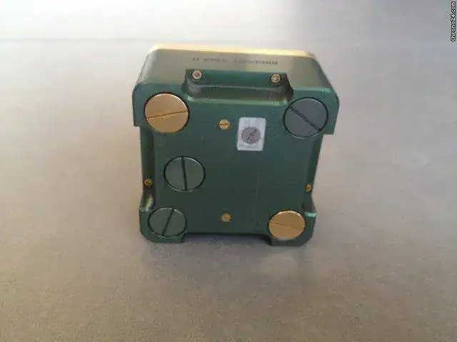 2112360c.webp