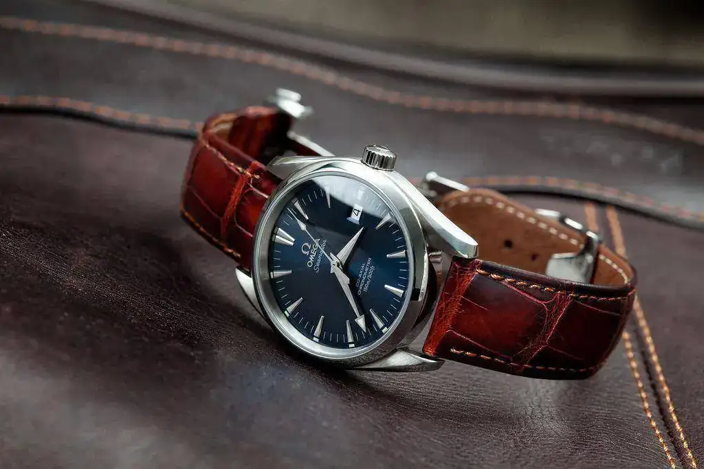 22-omega-seamaster-leather-strap-chronograph-watch.webp