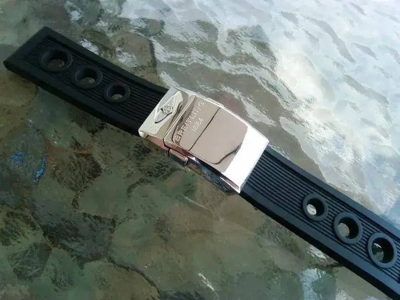 -22mm-ocean-racer-strap-deploy-nm-condition-ocean1.webp