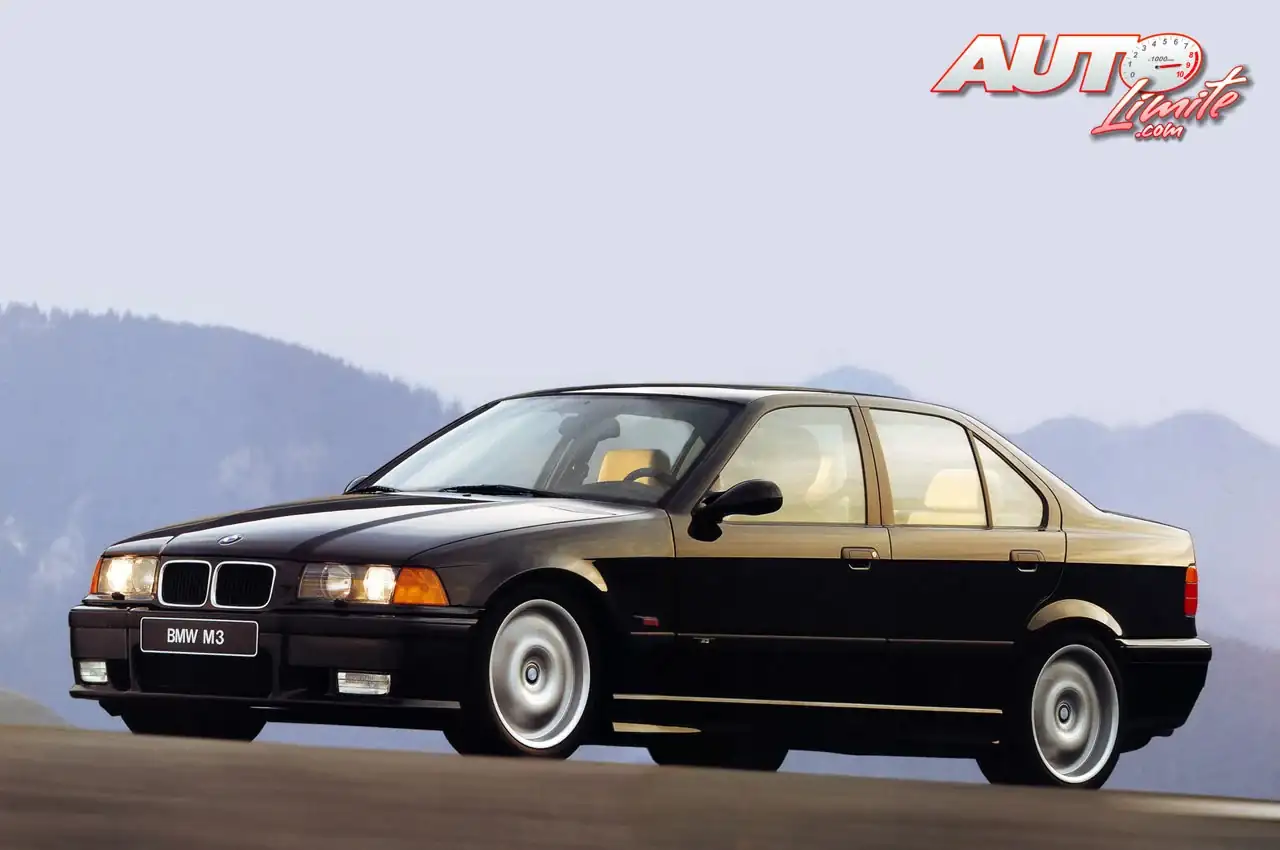 23_BMW-M3-Berlina-E36.webp