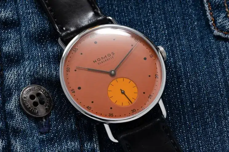 2400_ace_x_nomos_glashuette_metro_neomatik_orange_50th_anniversary-9.webp