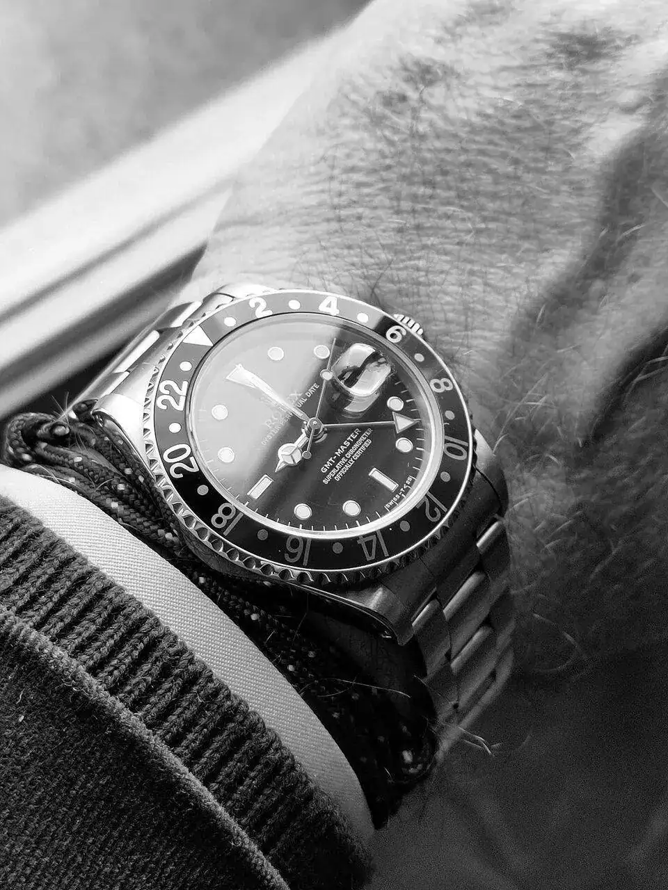 2403bw.webp