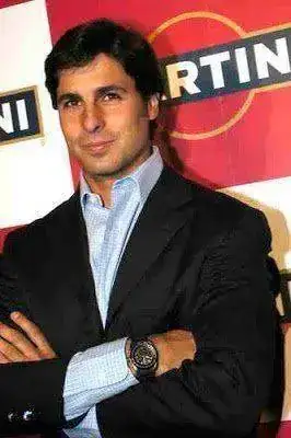 2406846079_9e5d4398f3.webp