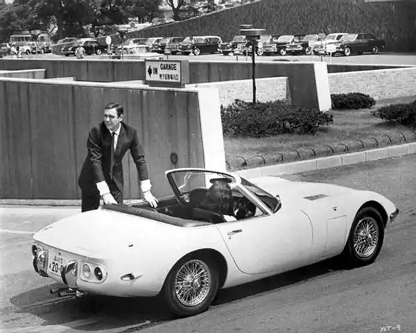 241366,xcitefun-james-bond-toyota-2000gt.webp