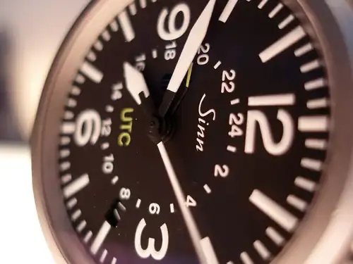 2420807079_7cb8a76c45.webp