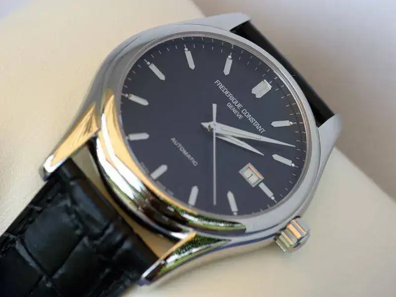 24590731-frederique-constant-qualitaetsmarke-front.webp