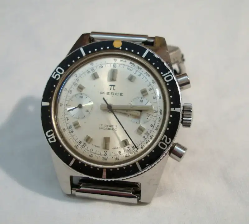 254065004-pierce-chronograph-valjoux-7733-dsc01395.webp
