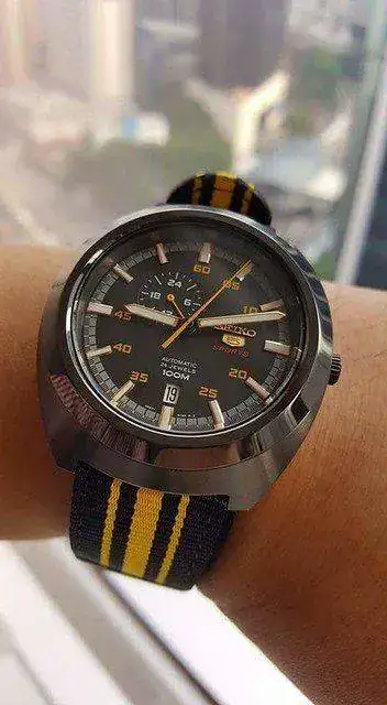 27008080000_9e50822989_z.webp