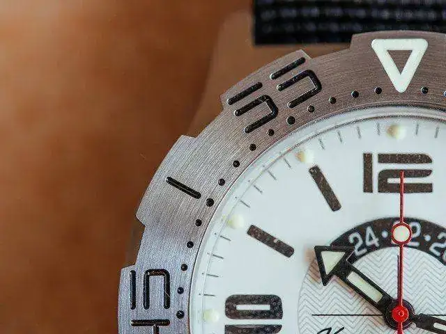 27658058786_d08e5e897a_z.webp