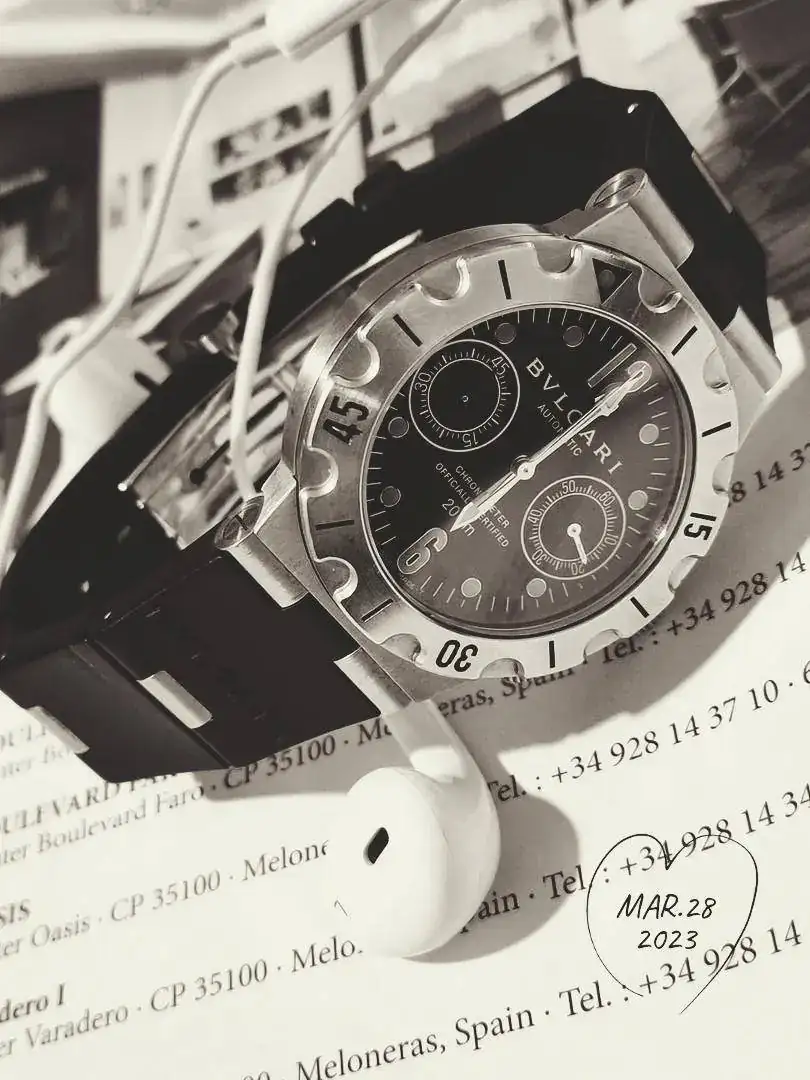 2803bw.webp
