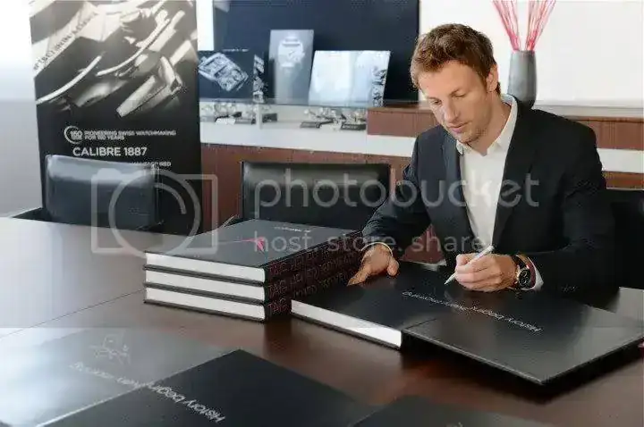 28731_386308358654_6466223654_38443.webp