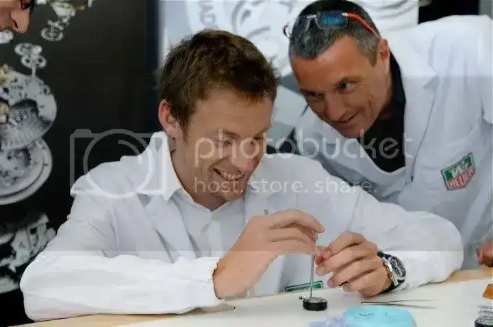 28731_386308378654_6466223654_38443.webp