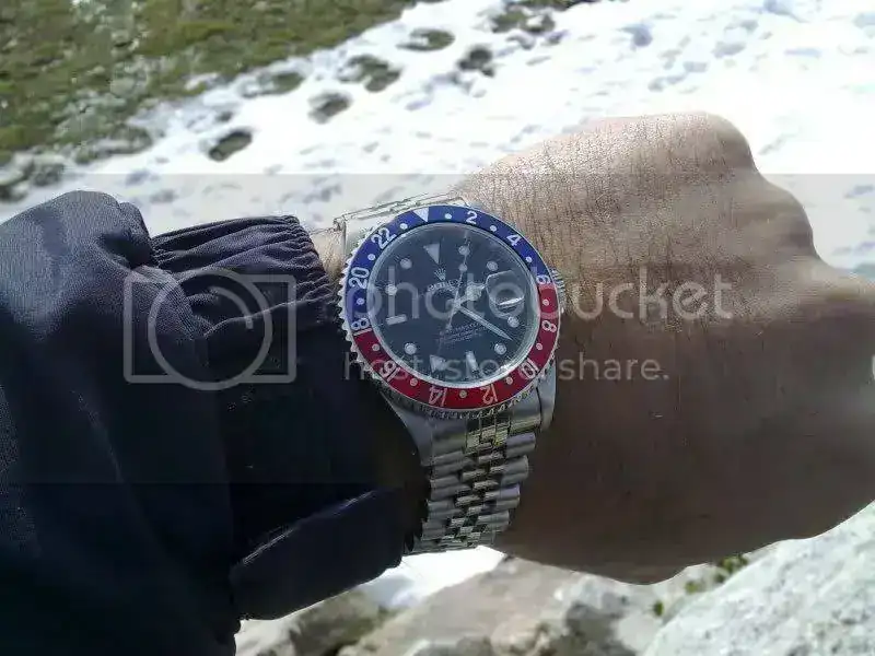 28bup8w.webp