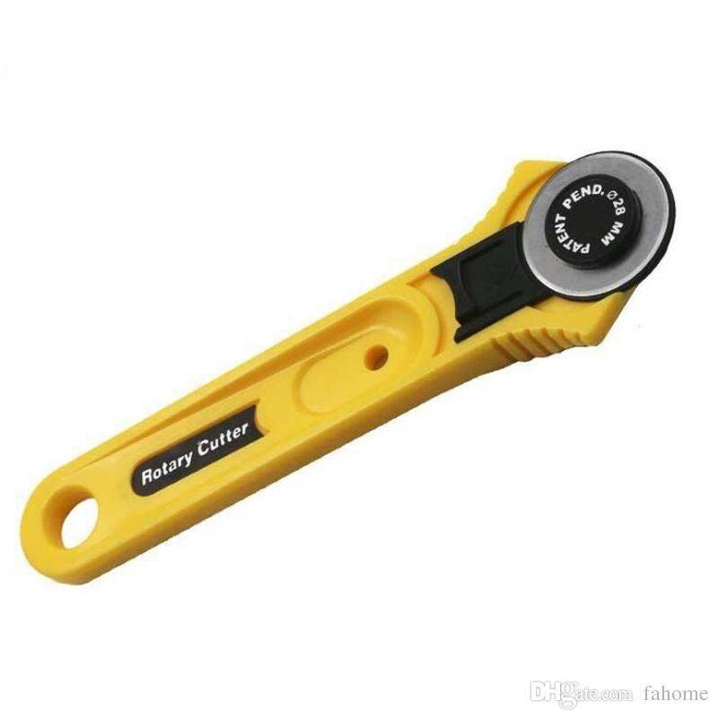 28mm-circular-cut-yellow-rotary-cutter-blade.jpg