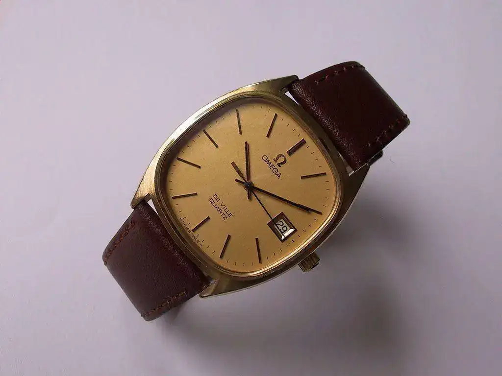 299-vintage-omega-de-ville-quartz-von-1979-omega01.webp
