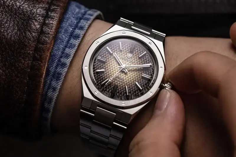 2Fnivada-grenchen-f77-smoked-dial-release-info-001.webp