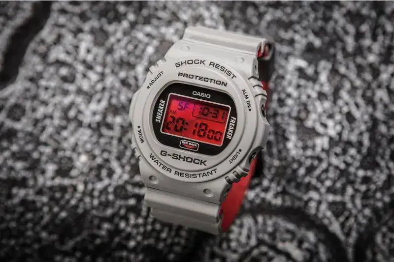 %2Fsneaker-freaker-g-shock-redback-collaboration-1.webp