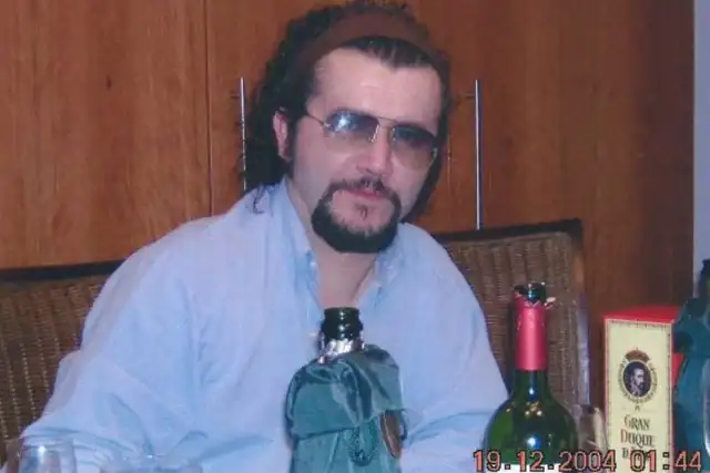 2HjyrTTl.webp