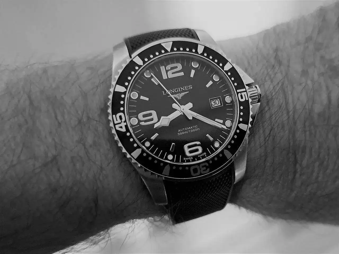 30 Longines negro.webp