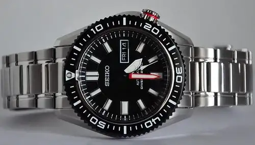 322-seiko-stargate-seiko-kinetic-sportura-stargate.webp