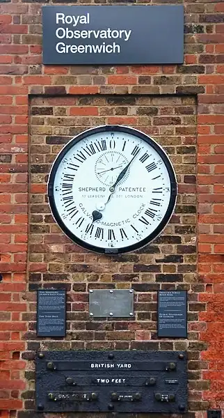 322px-Greenwich_clock.webp