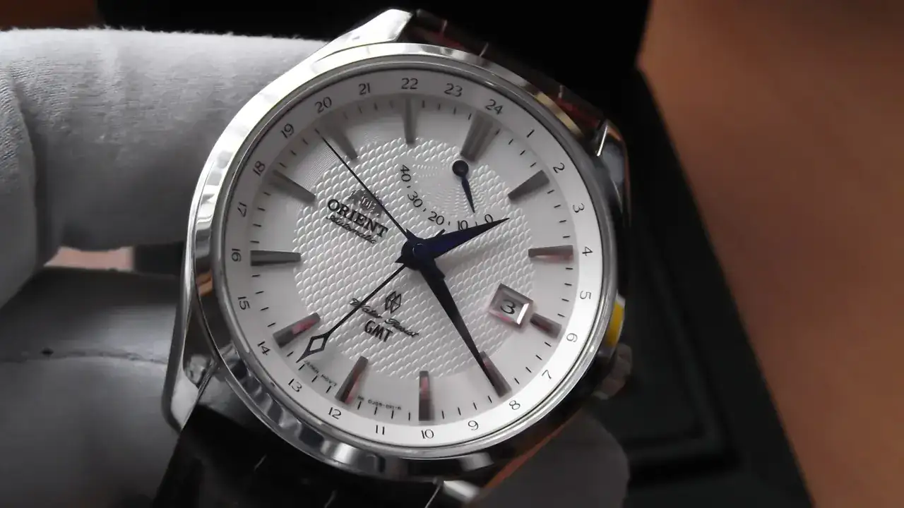 3233126-orient-watch-club-o-w-c-orient-gmt-day-004.webp